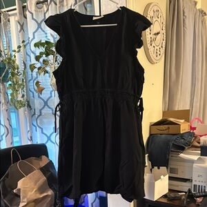🏷️CLEARANCE🏷️ Universal Thread Black Mini Dress
